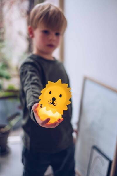 f8d0f8df963a1c809f80834e43db208d