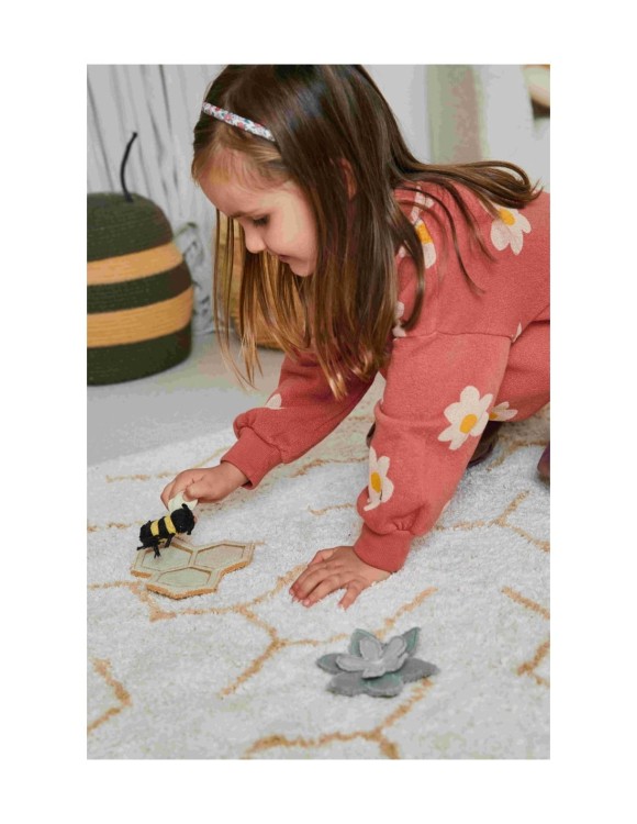dywan-bawelniany-do-zabawy-pollination-planet-bee-lorena-canals-6.jpg