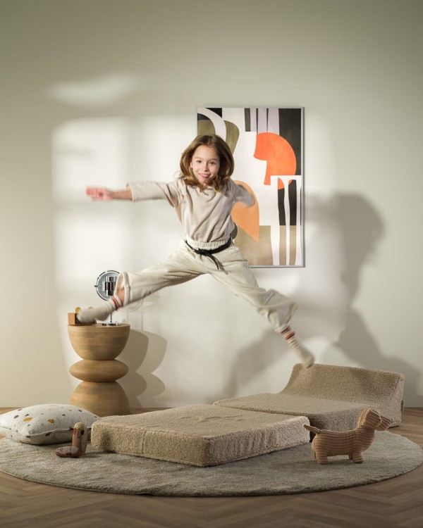 Kompaktowy fotel modułowy dla dzieci idealny do pokoju dziecka, salonu lub kącika zabaw.