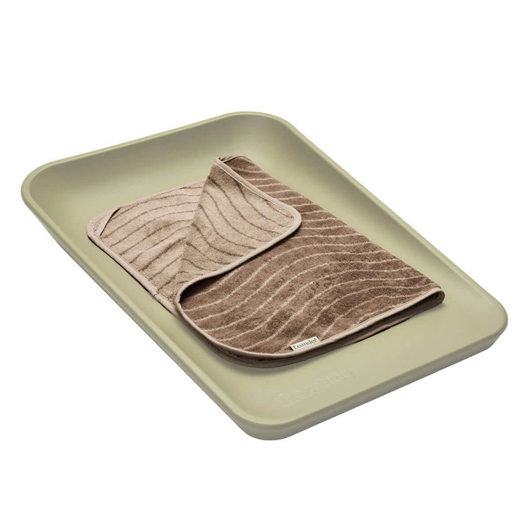 4e836b21ff74a8c46d42376b1820e32f